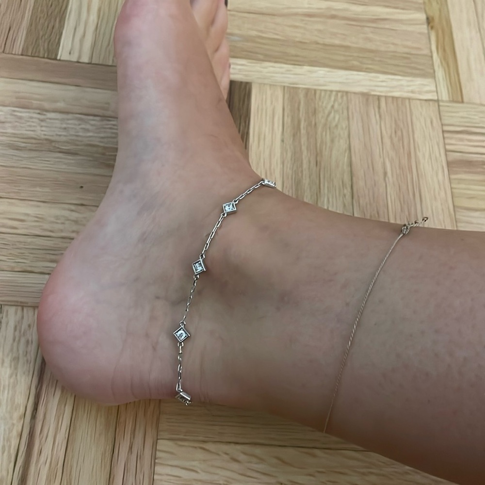 Adjustable anklet